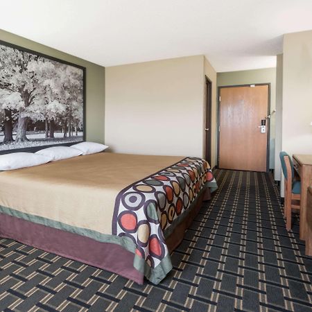 Super 8 By Wyndham Greenville Bagian luar foto