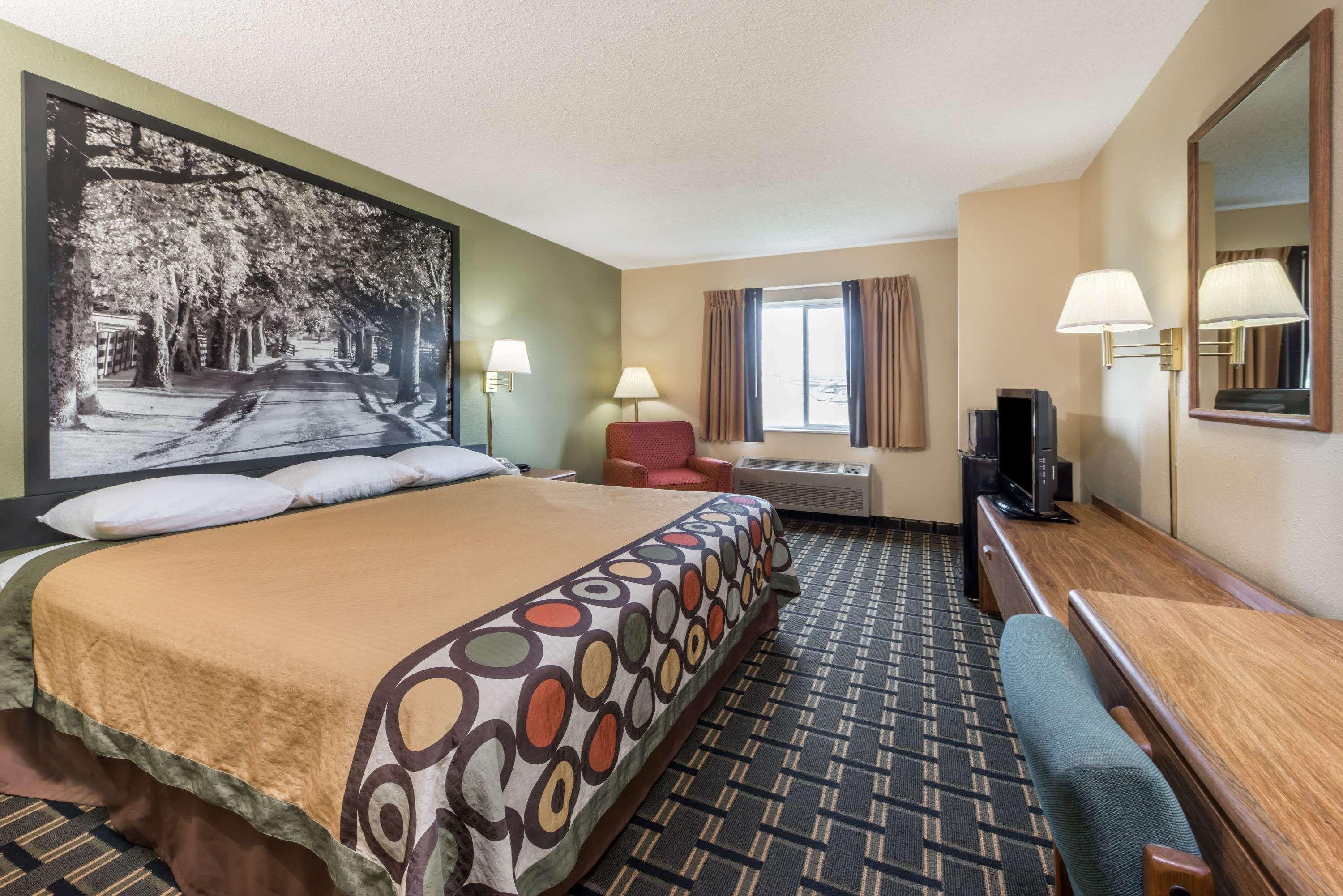 Super 8 By Wyndham Greenville Bagian luar foto