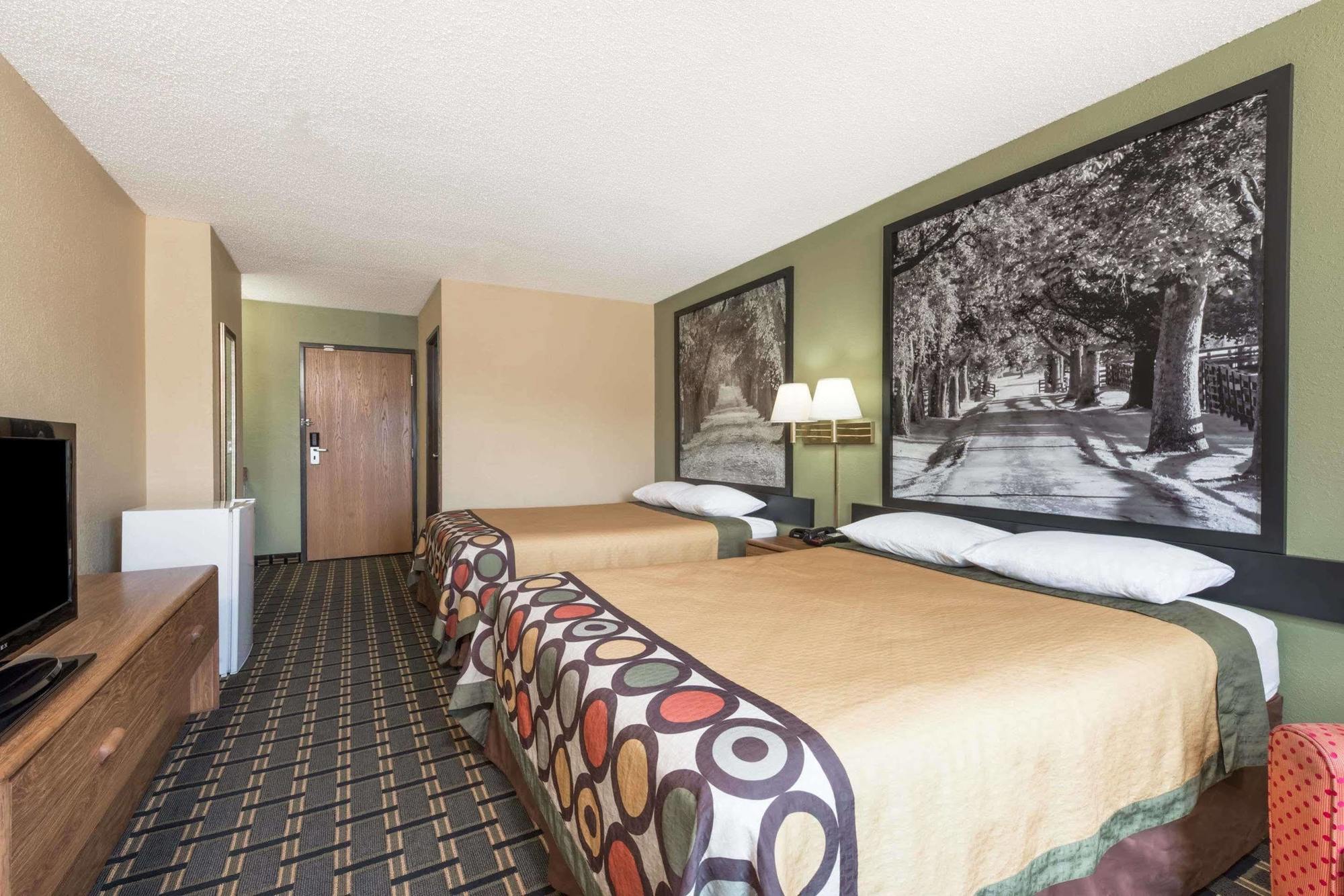 Super 8 By Wyndham Greenville Bagian luar foto
